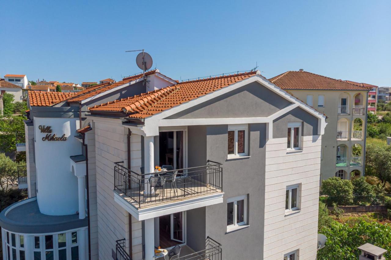Island Resort Mihaela - Happy Rentals Trogir Luaran gambar