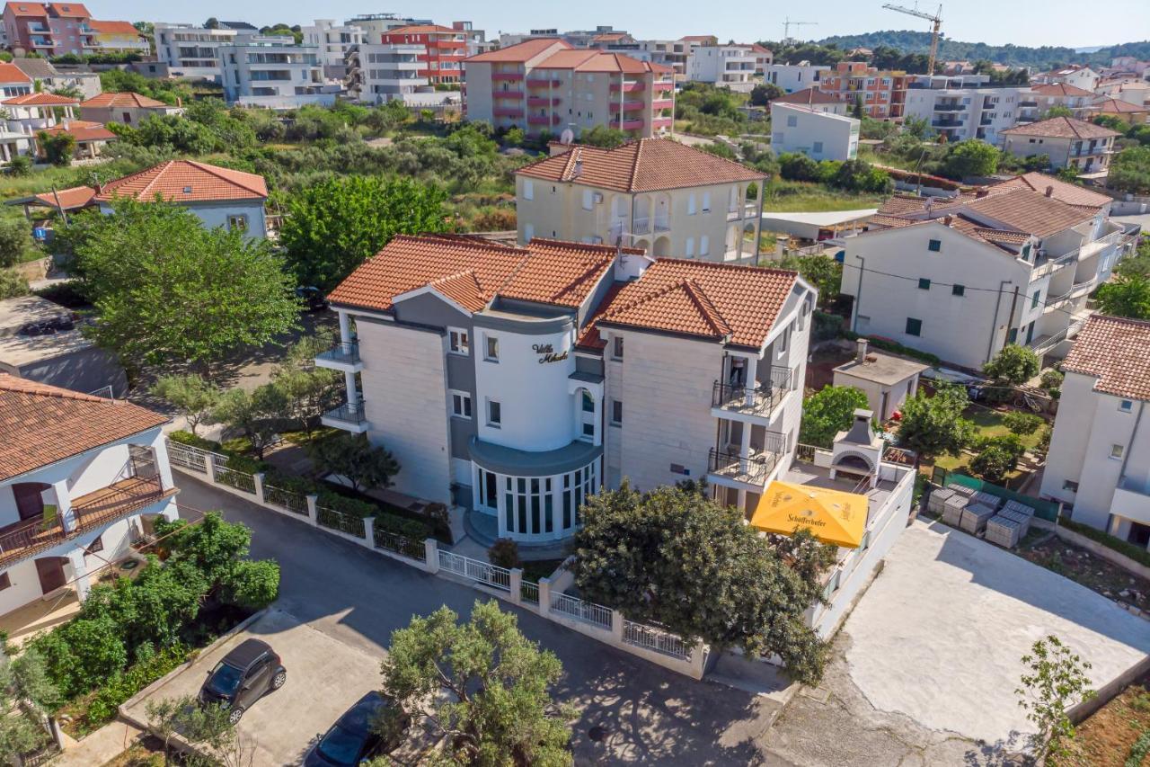 Island Resort Mihaela - Happy Rentals Trogir Luaran gambar