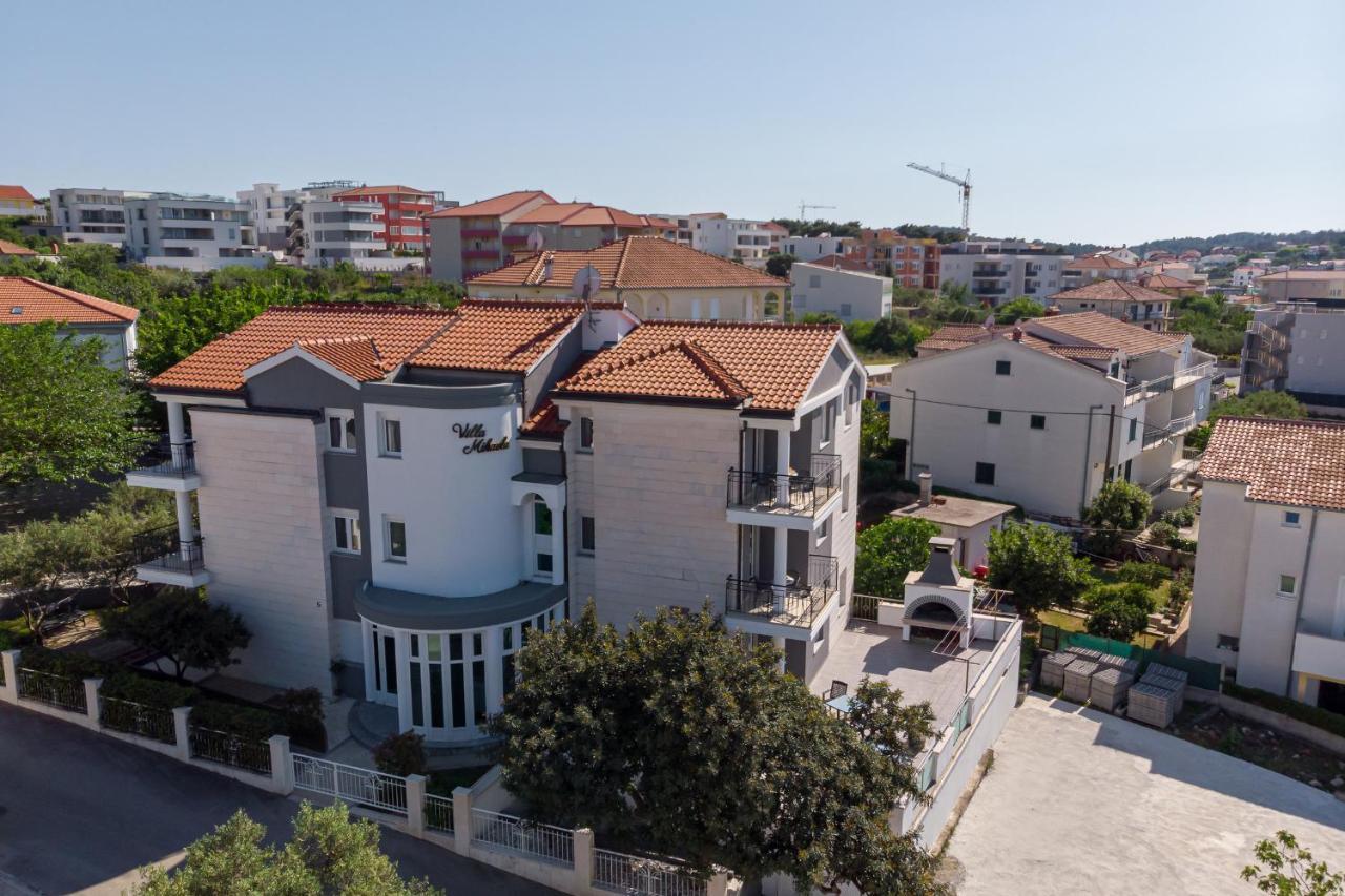 Island Resort Mihaela - Happy Rentals Trogir Luaran gambar