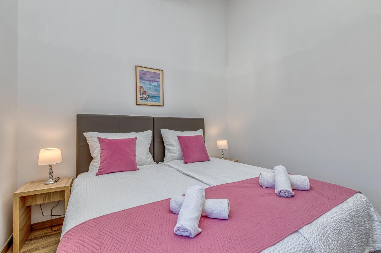 Island Resort Mihaela - Happy Rentals Trogir Luaran gambar