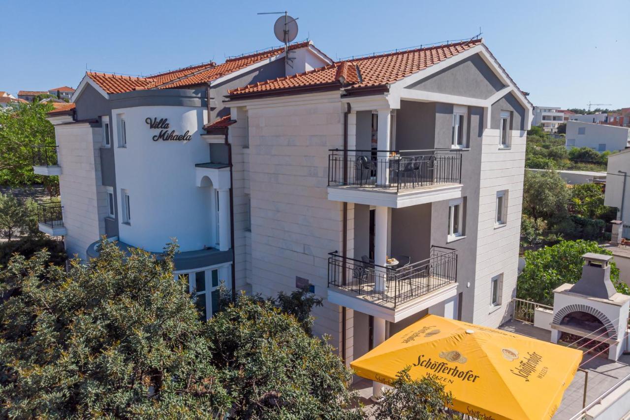 Island Resort Mihaela - Happy Rentals Trogir Luaran gambar