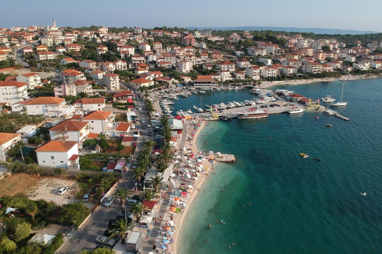 Island Resort Mihaela - Happy Rentals Trogir Luaran gambar